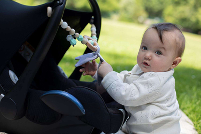 Zinxhir karroce për bebe Eichhorn Baby Pure, dru, me zile, me ngjyra pastel