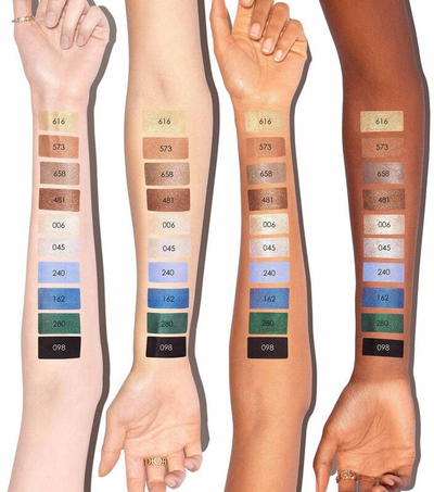 Hije sysh Dior Diorshow Mono Couleur, me ngjyrë shumë të fortë, që zgjat gjatë