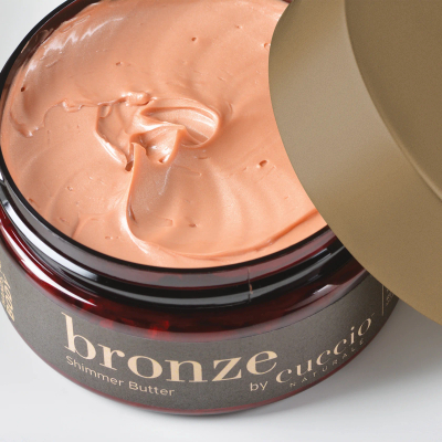 Gjalpë trupi për vetë-nxirje Cuccio Naturale Bronze Shimmer, 226 g