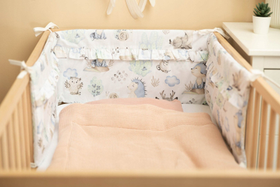 Бампер за кревет Sensillo Bed Bumper Stroll, антиалергиски, за кревет 120x60 cm, шарен