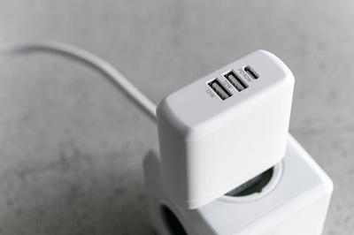 FIXED мрежен полнач USB-C, 2xUSB-A, PD, 60W, бел