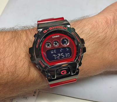 Orë për meshkuj Casio G-Shock, e kuqe