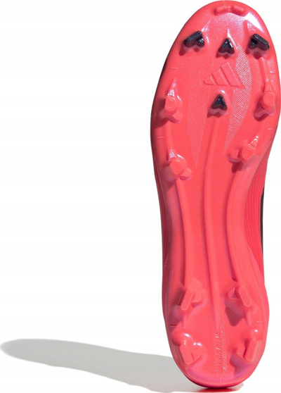Kopa futbolli Adidas F50 League FG MG IE0602, për fushë natyrale dhe sintetike, rozë