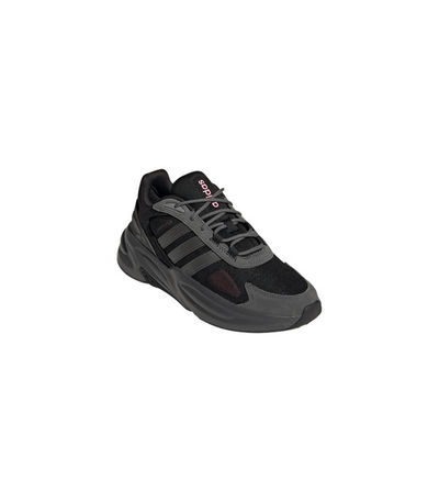 Patika për femra Adidas, e zezë