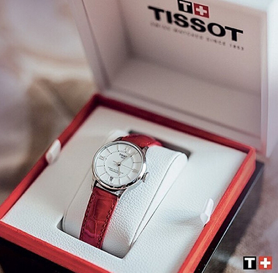 Orë dore për femra Tissot T-Classic, e kuqe