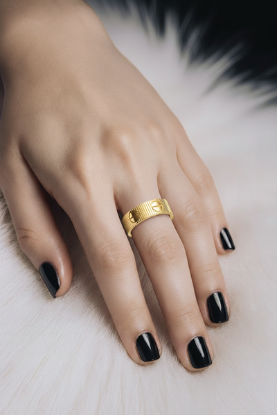 Unaza Cartier Love – Simboli i Dashurisë dhe Elegancës