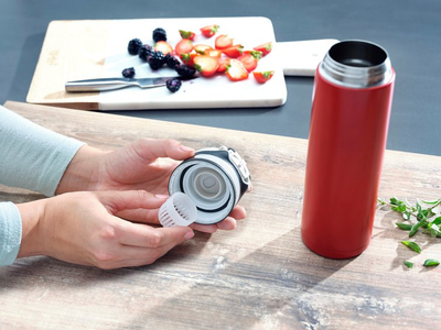 Termos Leifheit Insulated Mug Flip 3273, 600 ml, i kuq