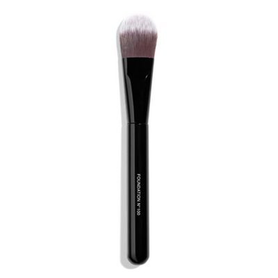 Brushë grimi Chanel Pinceau Fond De Teint N°100, e zezë
