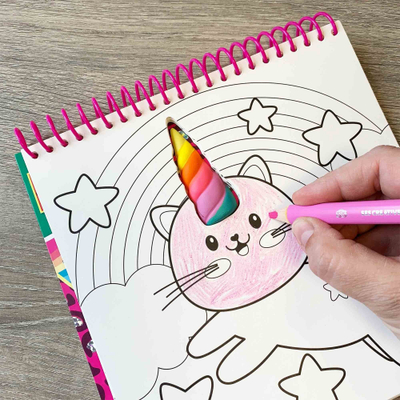 Liber ngjyrosjeje SES Creative 111 Unicorn, 15 faqe, 40 ngjitëse me shkëlqim, shumëngjyrësh