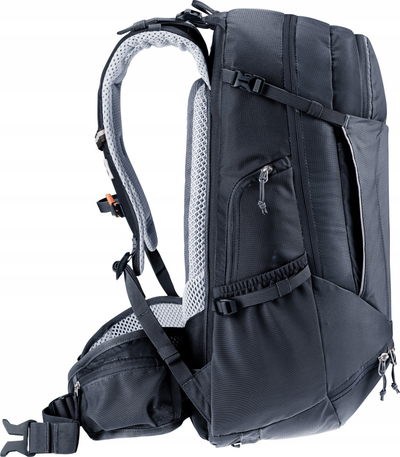 Çantë biçiklete Deuter Trans Alpine 30, 30L, me sistem Airstripes, e zezë