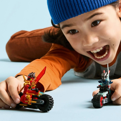 Set LEGO Ninjago Kai Motorcycle Race 71838, motoçikletë garash, shumëngjyrësh