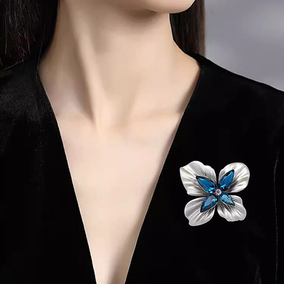 Brosh elegante Troli