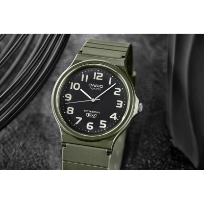 Рачен часовник Casio MQ24UC-3B, кварц, отпорен на вода, мат зелена боја