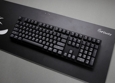 Tastierë Ducky Origin, Cherry MX Silent Red, e zezë