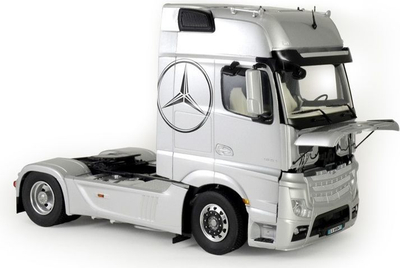 Kamion Italeri për montim Mercedes Benz Actros MP4 Gigaspace (3905)