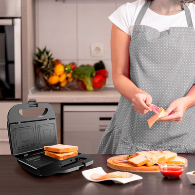Toster sanduiçi Black & Decker Classic, pllaka jo ngjitëse, fuqi e lartë, i bardhë