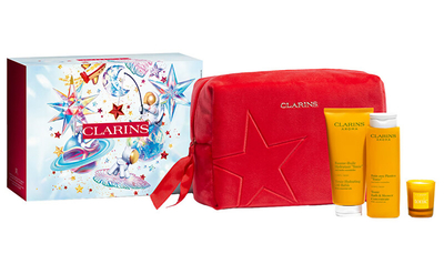 Set për trup Clarins Self-Care Essentials, vaj-balsam për trup 200 ml + tonik për larjen e trupit 200 ml + qiri aromatik 35 g + çantë kozmetike