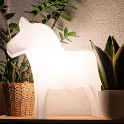 Lampë dyshemeje LED Shining Horse, 4.5W, E27, dritë e ngrohtë, e bardhë
