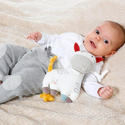 Lodër muzikore varëse Baby Fehn FehnNATUR Zebra, me melodi, pambuk, e bardhë