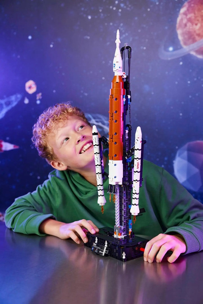 Lodër LEGO NASA Artemis Space Launch System Rocket 42221, set ndërtimi, shumëngjyrëshe