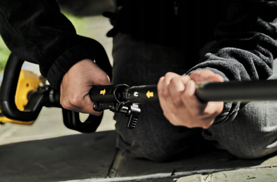 Телескопски додаток DeWalt DT20685 за пила со столб DCMAS5713, 2.7 m, жолта