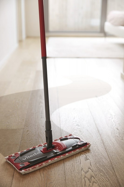 Set mop me kovë Vileda Ultramat Turbo, sistem rrotullues, mikrofibër, e kuqe