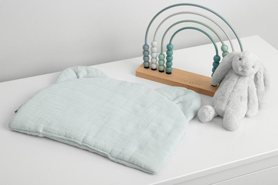 Jastëk për karrocë Sensillo Muslin Stroller Pillow, pambuk muslin, antialergjik, gri