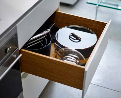 Tenxhere Joseph Joseph Space, 5QT, me kapak xhami, blu e errët