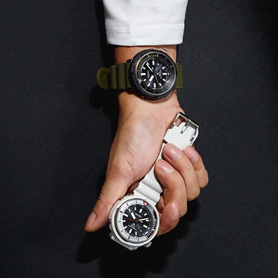 Orë dore Seiko Prospex Street Series SNE547P1
