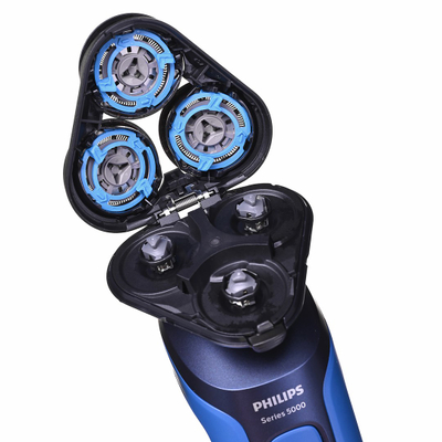 Brisk elektrik Philips Series 5000 S5466/17, pa tela, i papërshkueshëm nga uji, i zi e blu