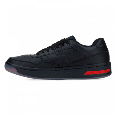 Atlete Under Armour Court 96, për burra, të zeza