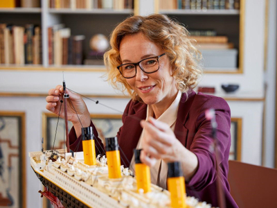 Set LEGO Icons Titanic 10294, model koleksionues, mbi 9000 pjesë, shumëngjyrësh