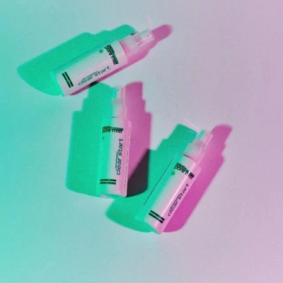 Спреј за лице Dermalogica Clear Start Micro Pore Mist, со ниацинамид, за мрсна и акнестична кожа