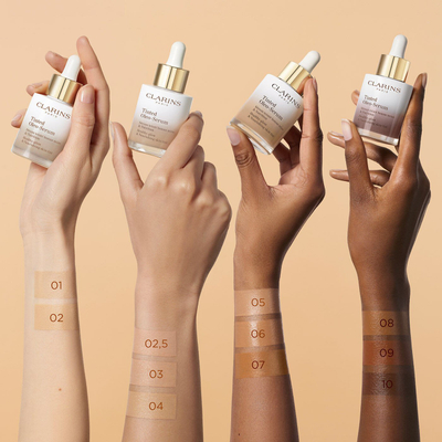 Fondatinë serum Clarins Tinted Oleo-Serum Foundation, 30ml, mbulim i lehtë mesatar, ngjyra Beige