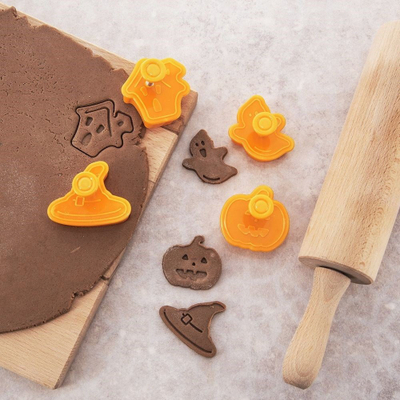 Set forma pjekjeje Halloween me stampë modeli, 4 forma, plastikë, shumëngjyrësh
