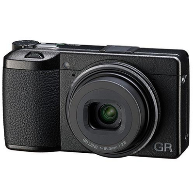 Aparat fotografik i vogël Ricoh GR III HDF, 24MP, 28mm, i zi