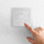 Termostat javor për mur Auraton Pictor DS, me prekje, 230V, i bardhë