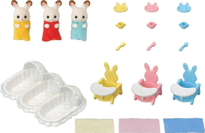 Set lodrash Sylvanian Families Triplets Care Set, me tripletë të vegjël Chocolate Rabbit, me gjëra për kujdes, shumëngjyrësh