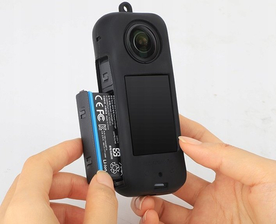 Mbulesë silikoni SunnyLife për Insta360 X3 IST-BHT504-D, me rrip, e zezë