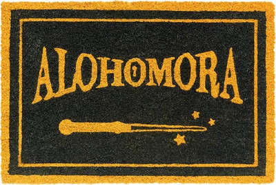 Tapet dere Harry Potter Alohomora, sipërfaqe e ashpër, bazë gome kundërrëshqitëse, i zi me të verdhë