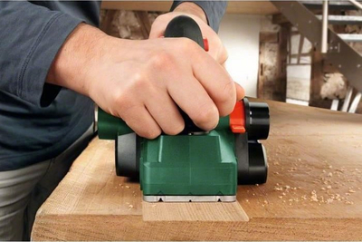 Planer elektrik Bosch PHO 2000, 680W, për dru, jeshil e zi