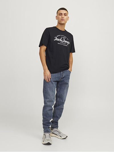 Maicë për meshkuj Jack&Jones JA222O5J9-Q11, e zezë