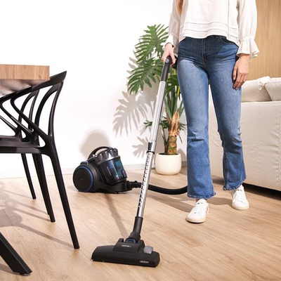 Fshesë me korent Cecotec Conga Rockstar Multicyclonic XL, 800W, 4L, e zezë