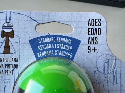 Lodër Kendama druri, madhësi normale, jeshile