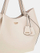 Çantë krahu për femra Guess mGU3752, bezhë