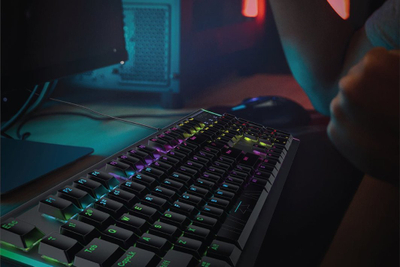 Tastierë mekanike Vertux Comando, anti ghosting, RGB, e zezë