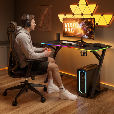 Tavolinë gaming SENSE7 VOLT RGB, 120x60 cm, me ndriçim RGB, e zezë