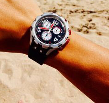 Orë dore Swatch Red Wheel YYS4004