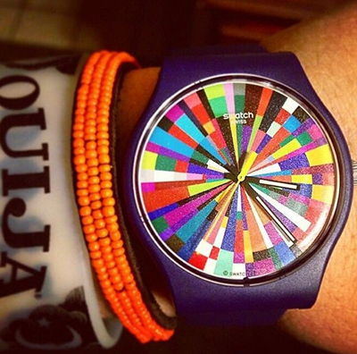 Orë dore Swatch Color Explosion SUOV101