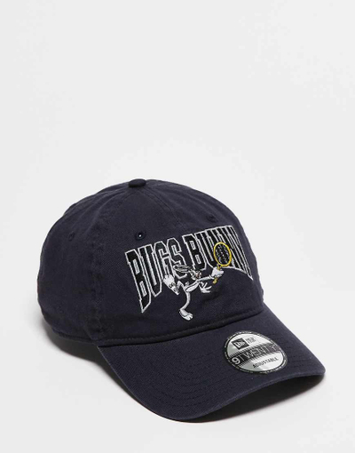 Kape New Era Bugs Bunny 9Twenty Unstructured, me strehë të lakuar, e zezë
